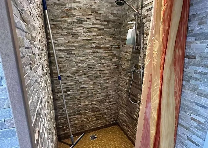 Center Comfort Πανσιόν *