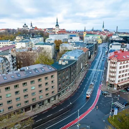 招待所 Center Comfort *